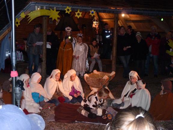 Theaterspieler im Krippenspiel zu Weihnachten